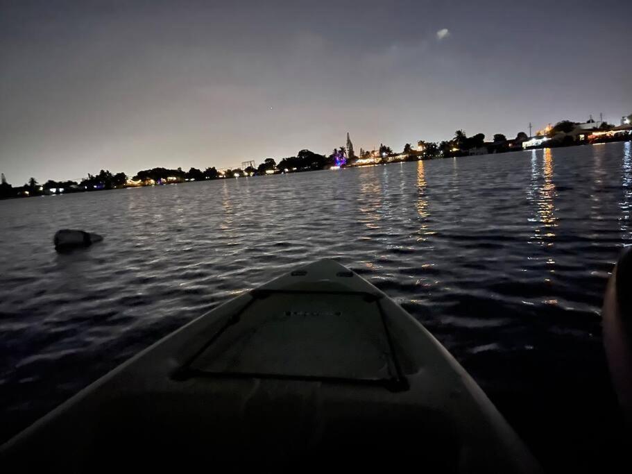 Supervilla - Lakefront - Sunsets, Kayaks, Grill ฟอร์ต ลอเดอร์เดล ภายนอก รูปภาพ