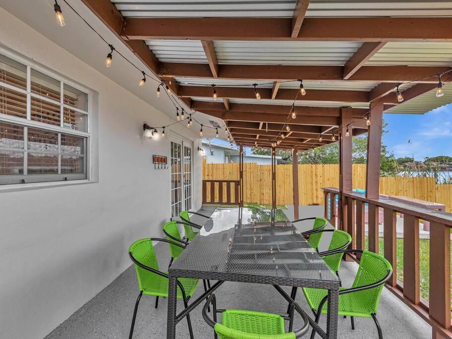 Supervilla - Lakefront - Sunsets, Kayaks, Grill ฟอร์ต ลอเดอร์เดล ภายนอก รูปภาพ