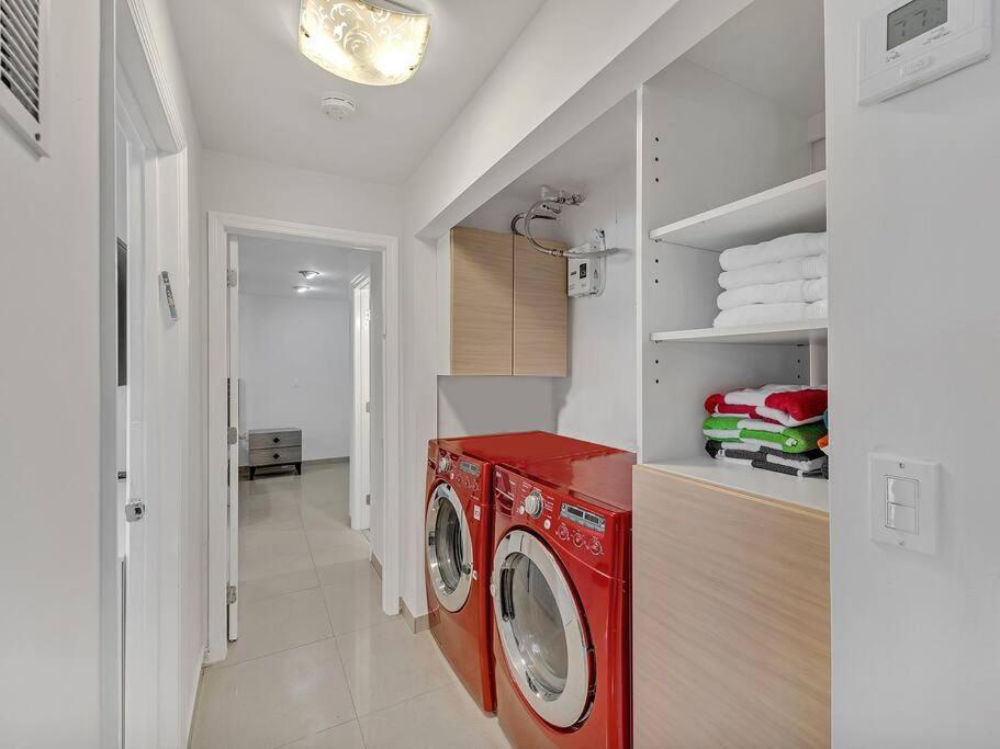 Supervilla - Lakefront - Sunsets, Kayaks, Grill ฟอร์ต ลอเดอร์เดล ภายนอก รูปภาพ