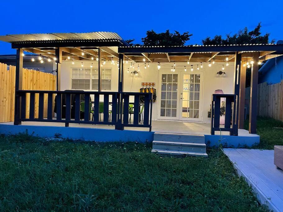 Supervilla - Lakefront - Sunsets, Kayaks, Grill ฟอร์ต ลอเดอร์เดล ภายนอก รูปภาพ