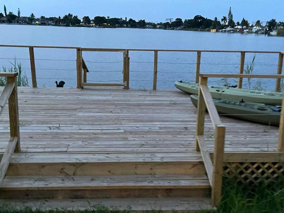 Supervilla - Lakefront - Sunsets, Kayaks, Grill ฟอร์ต ลอเดอร์เดล ภายนอก รูปภาพ