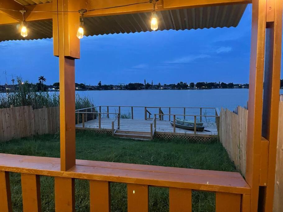 Supervilla - Lakefront - Sunsets, Kayaks, Grill ฟอร์ต ลอเดอร์เดล ภายนอก รูปภาพ